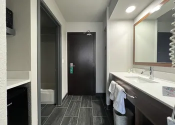 Quality Inn Portland Airport PDX OR hotel thumbnail 7