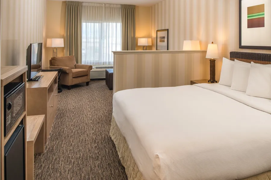 DoubleTree by Hilton Portland - Beaverton hotel detail image 2