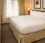 DoubleTree by Hilton Portland - Beaverton hotel detail image 4
