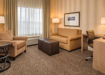 DoubleTree by Hilton Portland - Beaverton hotel thumbnail 4
