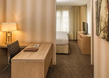 DoubleTree by Hilton Portland - Beaverton hotel thumbnail 6