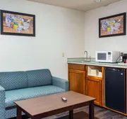 Econo Lodge Southeast Milwaukie/Portland hotel detail image 7