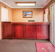 Econo Lodge Portland Downtown hotel detail image 3