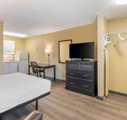 Extended Stay America Select Suites - St. Louis - Westport - E Lackland Rd hotel detail image 5