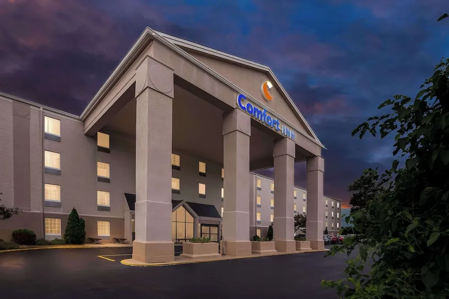 Comfort Inn St. Louis - Westport Event Center hotel detail image 2