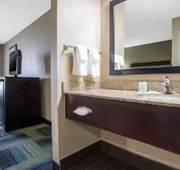 Quality Inn & Suites Arnold hotel detail image 7