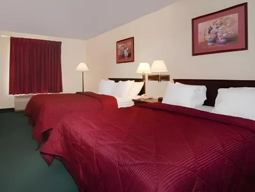 Quality Inn & Suites Arnold hotel detail image 2