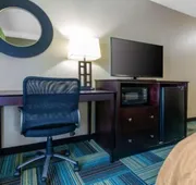 Quality Inn & Suites Arnold hotel detail image 3