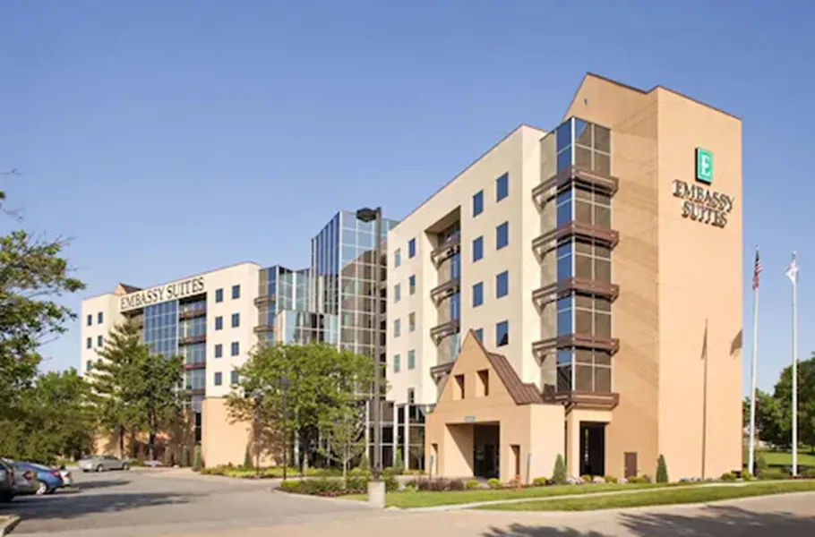 Embassy Suites by Hilton St. Louis Airport hotel detail image 2