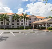 La Quinta Inn & Suites by Wyndham Bonita Springs Naples N. hotel detail image 3