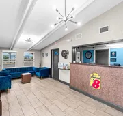 Super 8 by Wyndham Lantana West Palm Beach hotel detail image 4