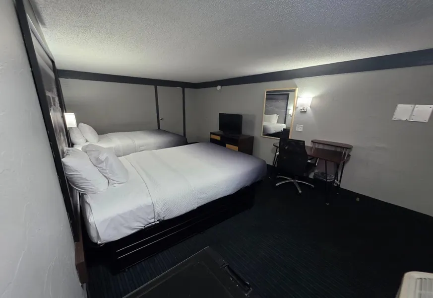 Super 8 by Wyndham Lantana West Palm Beach hotel detail image 6