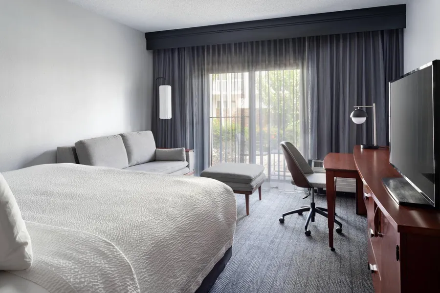 Courtyard by Marriott West Palm Beach hotel detail image 6