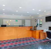 Quality Inn & Suites Oceanside near Camp Pendleton hotel detail image 4