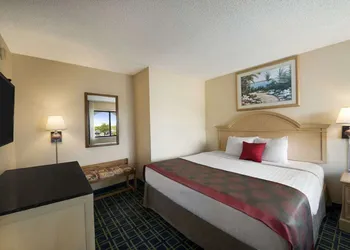 Space Coast Hotel hotel thumbnail 3