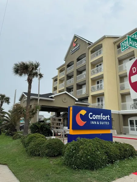 Comfort Inn & Suites Galveston Central Island near Pier hotel detail image 2