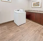 La Quinta Inn & Suites by Wyndham Logan hotel detail image 4