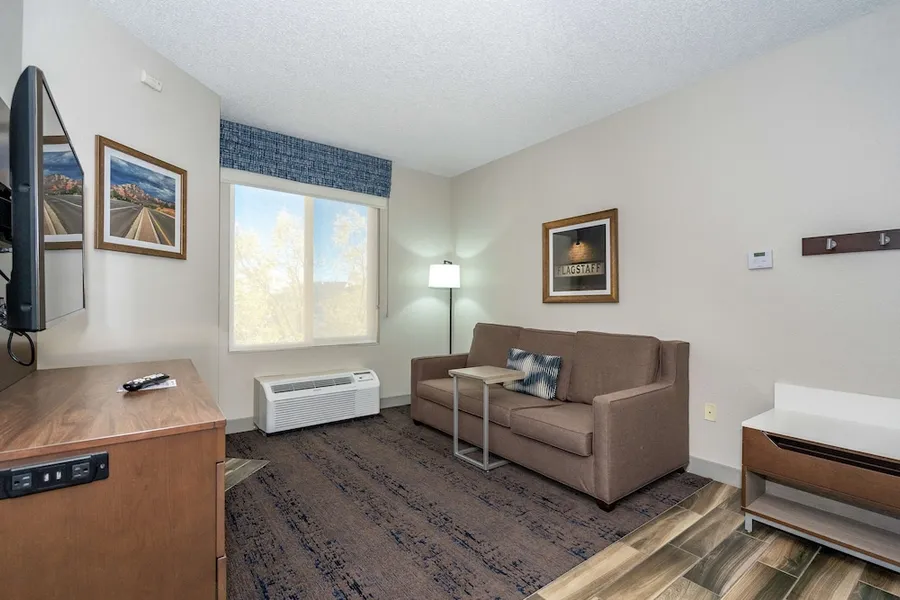 Hampton Inn & Suites Flagstaff hotel detail image 6