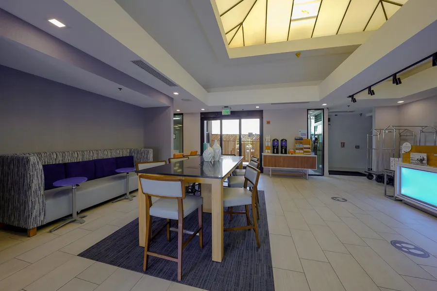 Holiday Inn Express & Suites Santa Clara-Silicon Valley by IHG hotel detail image 2