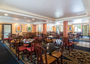 Quality Inn & Suites Lexington hotel thumbnail 8