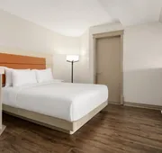 Le Parc Gatineau Tapestry Collection by Hilton hotel detail image 4