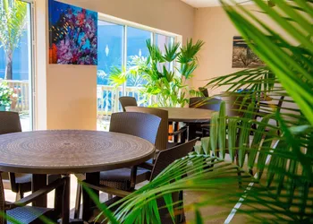 Flagship Oceanfront hotel thumbnail 3