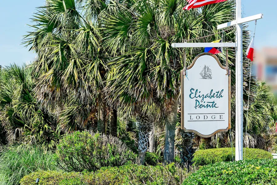 Elizabeth Pointe Lodge hotel detail image 2