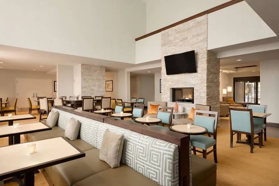 Homewood Suites by Hilton Jacksonville Deerwood Park hotel detail image 6