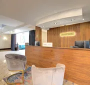 The Roslyn, Tapestry Collection by Hilton hotel detail image 5