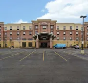 Hampton Inn & Suites Detroit-Canton hotel detail image 4