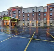 Hampton Inn & Suites Detroit-Canton hotel detail image 5