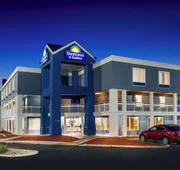 Days Inn & Suites by Wyndham Warren hotel detail image 5