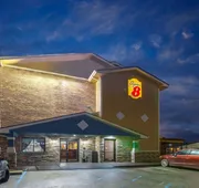 Super 8 by Wyndham Roseville/Detroit Area hotel detail image 4
