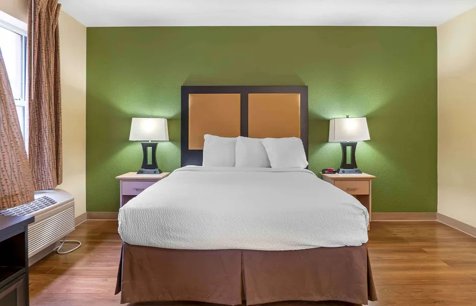 Extended Stay America Suites Detroit Novi Orchard Hill Place hotel detail image 6