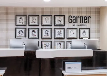 Garner Hotel Warren Northwest by IHG hotel thumbnail 4