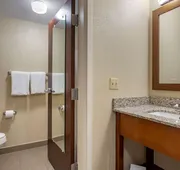 Comfort Inn Warren - Detroit North hotel detail image 3