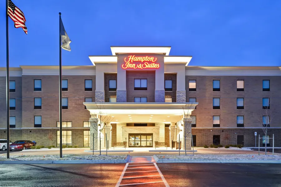 Hampton Inn & Suites Detroit/Warren hotel detail image 2