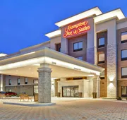 Hampton Inn & Suites Detroit/Warren hotel detail image 3