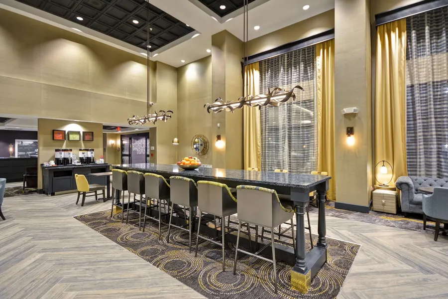 Hampton Inn & Suites Detroit/Warren hotel detail image 6