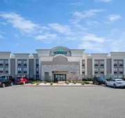 Wingate by Wyndham Detroit Metro Airport hotel detail image 5