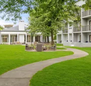 Courtyard by Marriott Detroit Metropolitan Airport Romulus hotel detail image 4