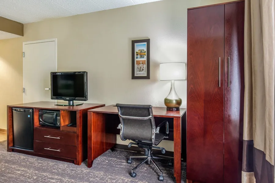 Comfort Inn College Park North hotel detail image 6