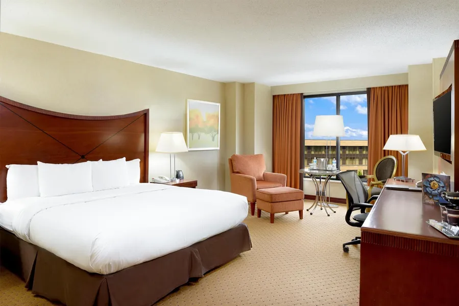 DoubleTree by Hilton Washington Dulles Airport hotel detail image 6