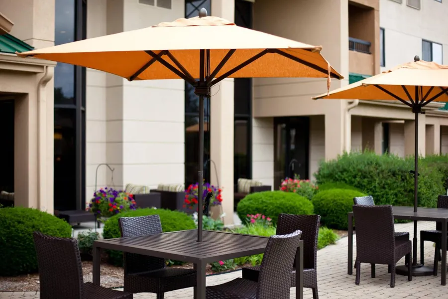 Courtyard Chicago St. Charles hotel detail image 2