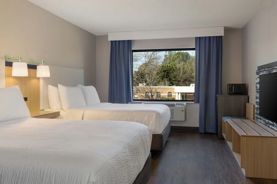 Lake Norman Inn and Suites hotel detail image 6