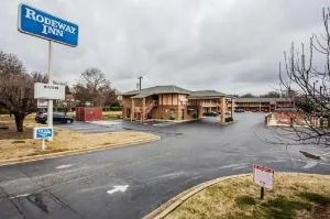 Rodeway Inn University Area hotel thumbnail 2