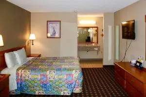 Rodeway Inn University Area hotel thumbnail 4