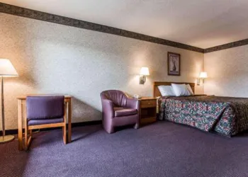Rodeway Inn University Area hotel thumbnail 8