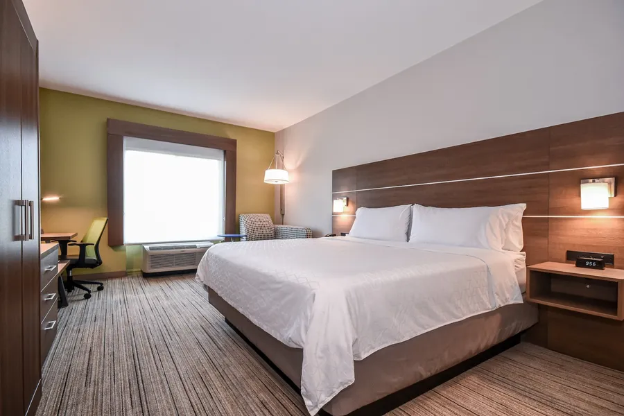 Holiday Inn Express & Suites Charlotte Southeast - Matthews by IHG hotel detail image 6