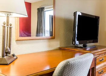 Rodeway Inn Charlotte North End hotel thumbnail 5
